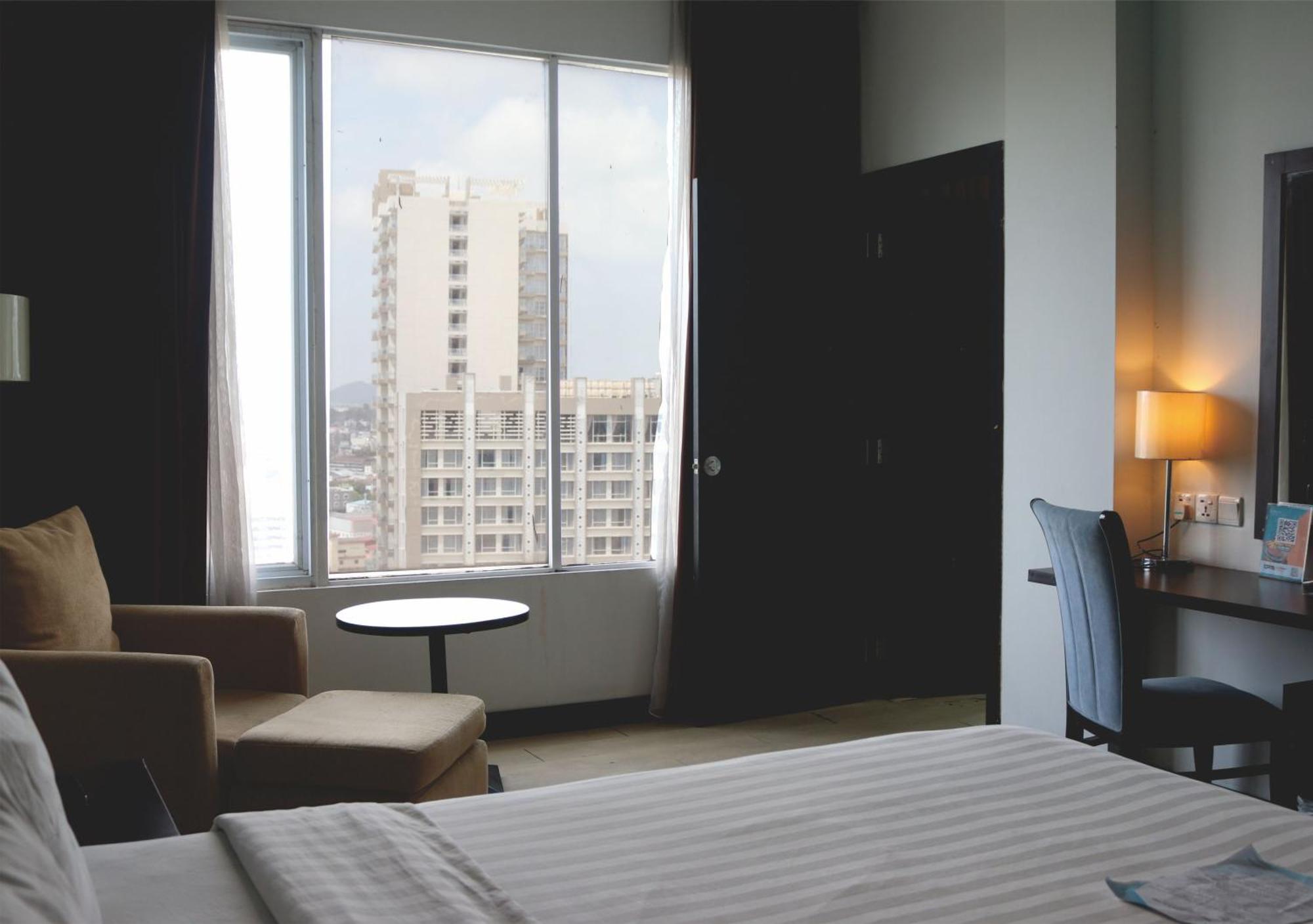 King'S Hotel Nagoya Batam Dış mekan fotoğraf
